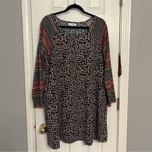 Umgee tunic sweater dress Size XL Leopard/stripe